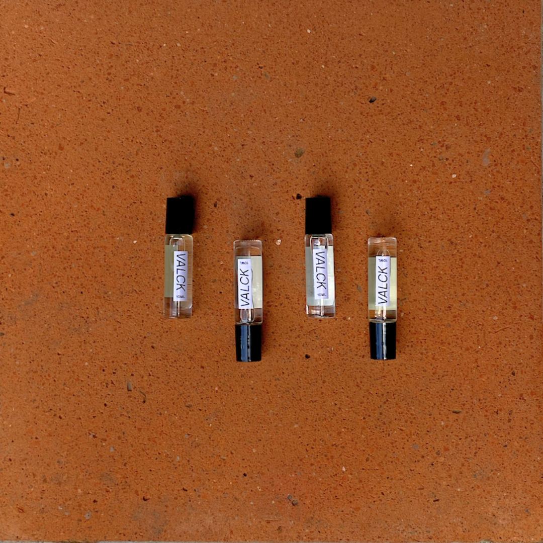 dupe de perfumes inspirados en le labo baratos con buena fijación